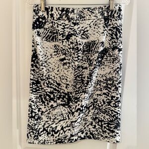 Calvin Klein Black and White Patterned Women's Pencil Skirt